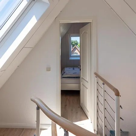 Wiesenweg 4, App 3, Og Apartment